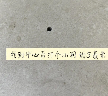 舞阳瓷砖空鼓维修公司专业解答在瓷砖铺贴过程中，如果砂料搅拌不均匀，将会带来以下问题